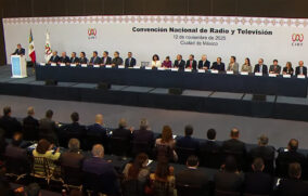 Concesionarios de radio y TV expresan respaldo a Sheinbaum y piden “piso parejo” en regulación