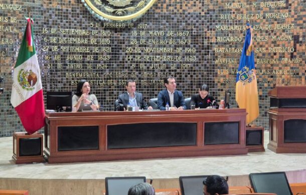 Cuestionan al secretario de Transporte por fallas en el servicio y déficit de unidades