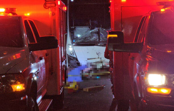 Muere motociclista y su acompañante queda grave tras choque con camión en Tonalá