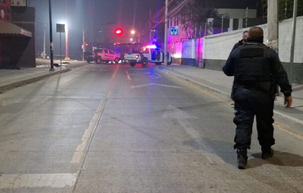 Localizan a hombre asesinado con arma blanca en la Col. El Vergel