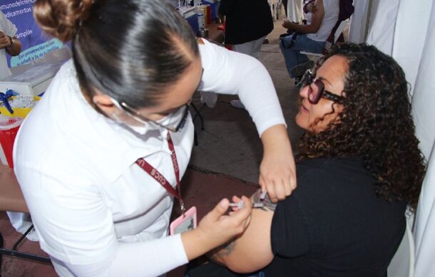 La UdeG no solo vacunará a estudiantes, sino a todo el que lo requiera