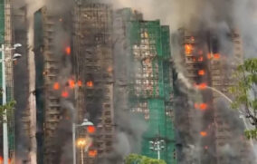 Hong Kong inicia tres días de duelo por incendio que dejó 128 muertos