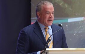 UIF congela cuentas de Raúl Rocha