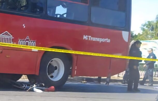 Muere adulto mayor arrollado por una unidad del transporte público en Guadalajara