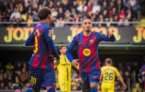 Vence Barcelona al Villarreal y se afianza como líder en La Liga de España