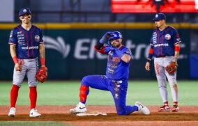 Charros asegura la serie al vencer 11-9 a Venados en juego de volteretas