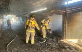 Se registra incendio dentro de local en el malecón de Chapala