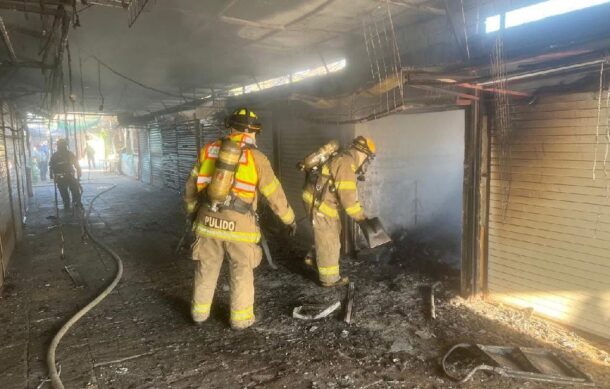 Se registra incendio dentro de local en el malecón de Chapala