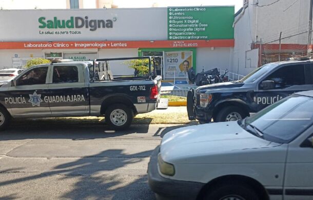 Roban caja registradora de laboratorio en GDL