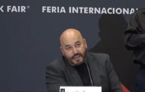 Lupillo Rivera presenta en la FIL “Tragos Amargos”