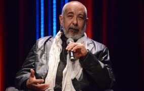 Leonardo Padura recibe título doctor honoris causa de la UdeG