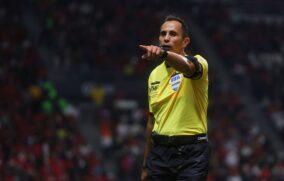 Santander y Cacéres pitaran los juegos de Vuelta de las Semifinales