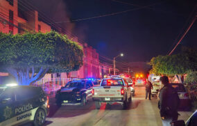 Incendio arrasa dos departamentos en Las Arboledas; cuatro personas resultan lesionadas
