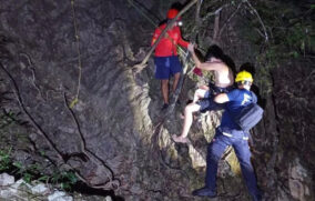 Rescatan a cinco personas atrapadas en el Río Palo María, en Puerto Vallarta