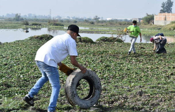 Retiran más de 2 toneladas de basura y 500 llantas en presas de Las Pintas y El Ahogado