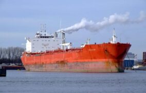 Buque mexicano llega a Cuba con 85 mil barriles de crudo