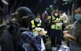 DIF refuerza apoyo invernal a personas en situación de calle en Guadalajara