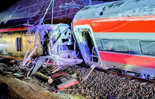 Descarrilamiento y choque de trenes deja al menos 39 muertos en España