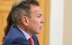 Lemus llama a vacunar a menores de 50 años ante repunte de sarampión en Jalisco