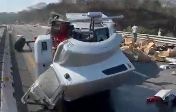 Choque múltiple deja cinco lesionados en autopista GDL–Colima