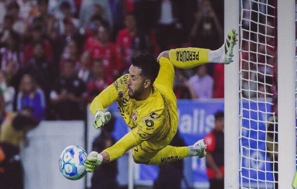 Atlas vence a Chivas en penales en cuadrangular en el Estadio Jalisco