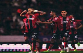 Sufrió, pero Atlas inaugura Clausura 2026 con triunfo sobre Puebla