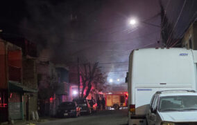 Incendio consume planta alta de vivienda en Lomas del Camichín; no hubo heridos