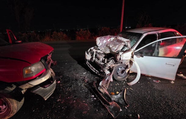 Conductor presuntamente alcoholizado provoca choque frontal en Periférico Nuevo; hay un herido grave