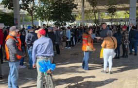 Fallas técnicas provocan largas filas en entrega de la Tarjeta Única