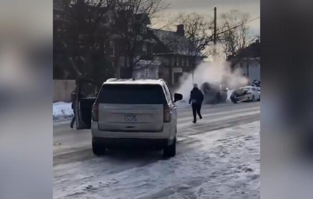 Muere mujer muere tras ser baleada por agente de ICE en Minneapolis