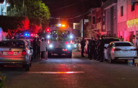 Joven resulta herido de bala al intervenir en una riña en la colonia Oblatos