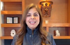 Karla Planter da la bienvenida a alumnos de nuevo ingreso de la UdeG