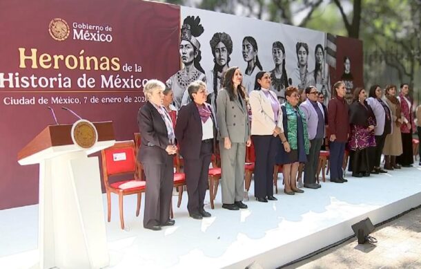 Sheinbaum devela esculturas de mujeres indígenas en Paseo de la Reforma