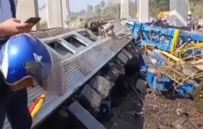 Colapso de grúa sobre tren en Tailandia deja 27 muertos y decenas de heridos