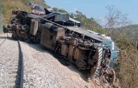 Detienen a despachador del Tren Interoceánico por accidente que dejó 14 muertos
