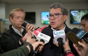 Pide Monreal al INE presentar propuestas de reforma electoral ante el Congreso