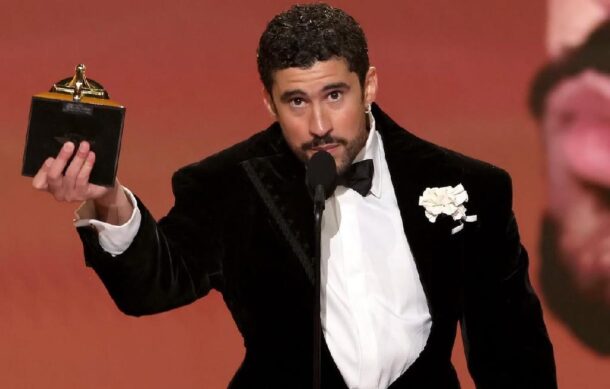 Bad Bunny y Billie Eilish lanzan críticas al ICE durante los Grammy 68