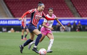 Chivas femenil remonta y golea al Atlas por 4-2 en el Clásico Tapatío