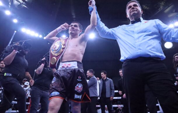 El “Chispa” Medina cumple y retiene título mundial