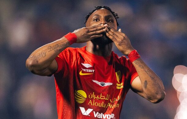 Continua Julián Quiñones con su racha goleadora en la Liga Árabe