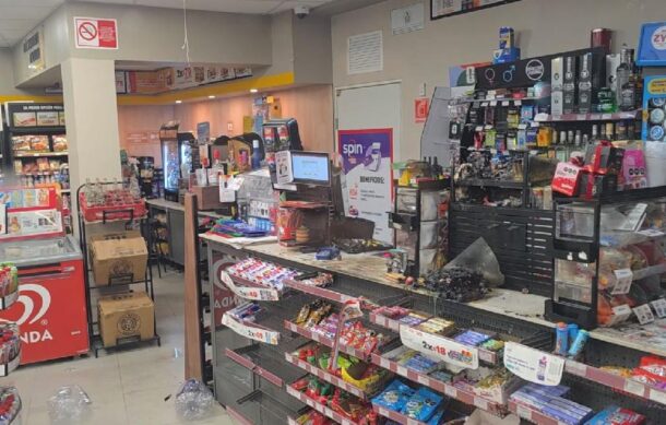 Intentan incendiar tienda de conveniencia en Santa Ana Tepetitlán