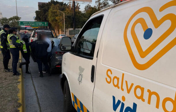 Remiten a conductor al CURVA tras invadir contraflujo en López Mateos