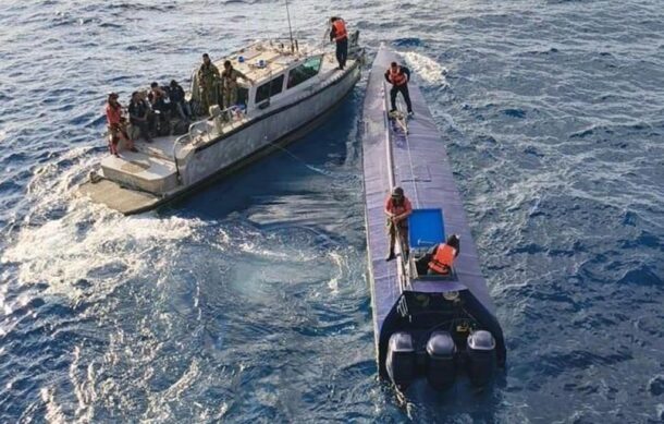 Marina asegura semisumergible con cuatro toneladas de droga en Manzanillo