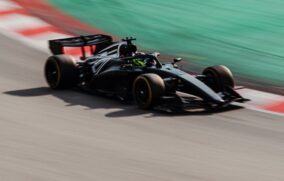 Checo Pérez termina en P16 las pruebas finales de F1