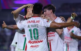 ¡Superlíder! Chivas vence a Mazatlán y suma quinto triunfo consecutivo