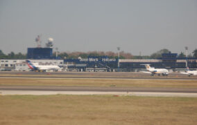 Escasez de combustible golpea al turismo en Cuba y provoca cancelaciones