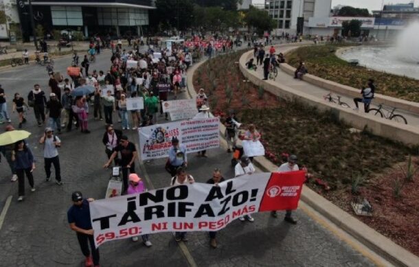 Marchan contra el tarifazo y exigen mantener pasaje en 9.50 pesos