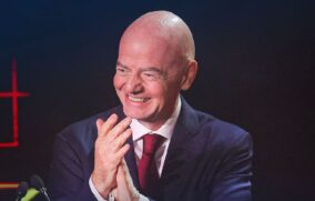 Sheinbaum agradece respaldo de Infantino para celebración del Mundial en México