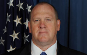 Gobierno de EU retirará 700 agentes migratorios de Minnesota tras protestas