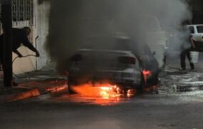 Incendian cuatro vehículos en Guadalajara durante la madrugada